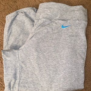 Nike capris